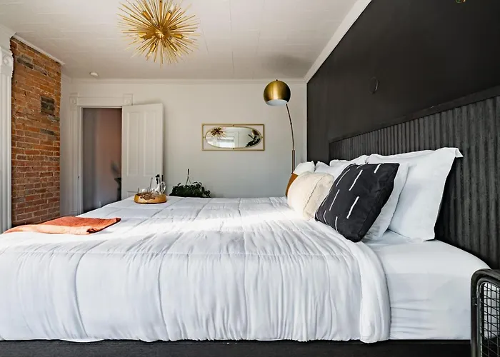 Holiday home Jungle House Luxury Homes - Downtown Short North - Steps To Convention Center & Nationwide Arena - Sleeps Up To 11 - Free Parking - Over 5,800 Five Stars *