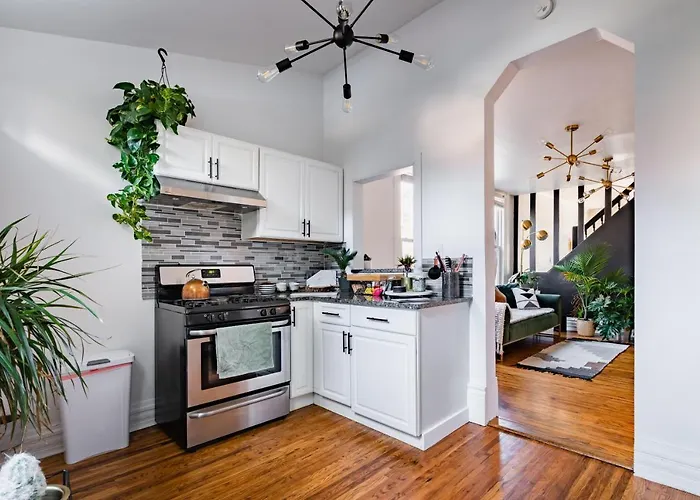 Holiday home Jungle House Luxury Homes - Downtown Short North - Steps To Convention Center & Nationwide Arena - Sleeps Up To 11 - Free Parking - Over 5,800 Five Stars *