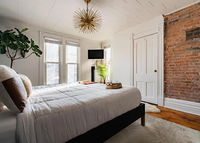 Holiday home Jungle House Luxury Homes - Downtown Short North - Steps To Convention Center & Nationwide Arena - Sleeps Up To 11 - Free Parking - Over 5,800 Five Stars *