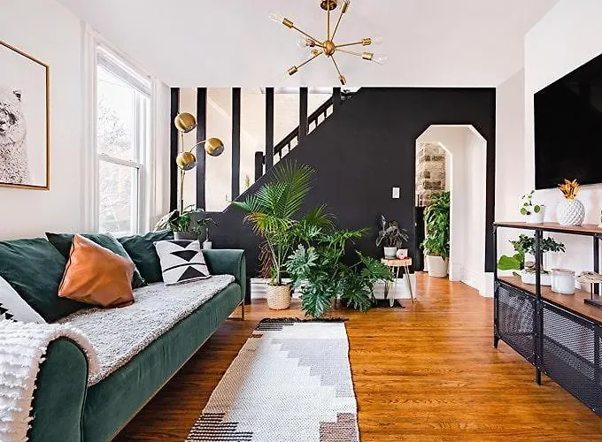 Jungle House Luxury Homes - Downtown Short North - Steps To Convention Center & Nationwide Arena - Sleeps Up To 11 - Free Parking - Over 5,800 Five Stars